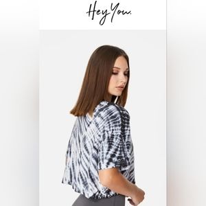 HEY YOU cropped tee in black & white tye dye